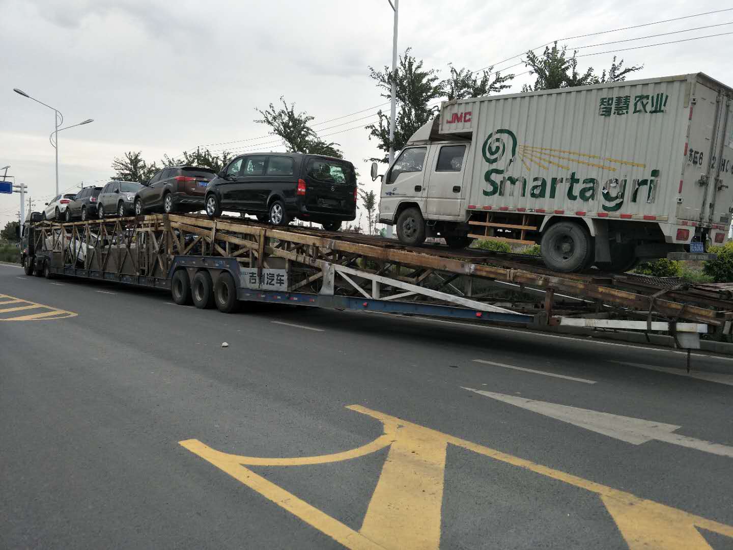 从新疆麦盖提轿车托运到武汉省心放心