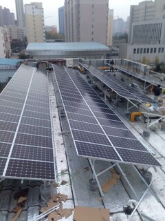 70KW太阳能光伏发电系统，70KW工商业电站，光伏新能源发电图片2