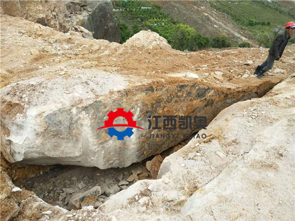 岩石劈裂机供应商哈尔滨平房_自动液压岩石劈裂机