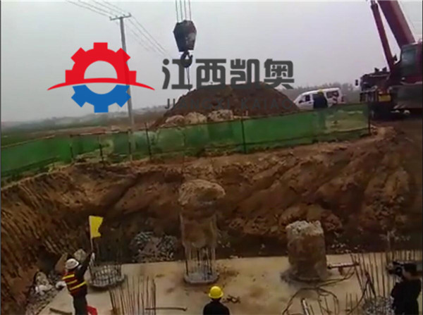 劈裂机 劈裂棒铅锌矿开采视频淮北