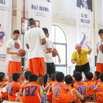 重庆美国篮球学院青少年篮球培训篮球培训机构