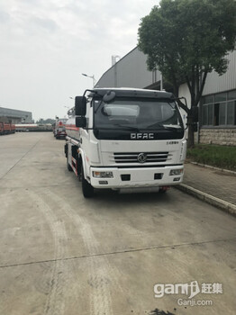 東風(fēng)多利卡5噸油罐車(chē)出售