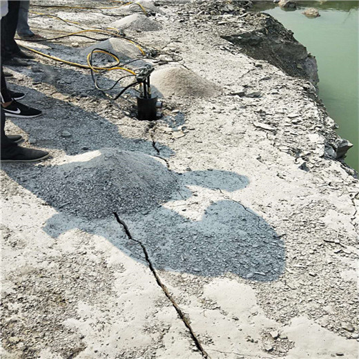济南商河大理石岩石开采用破石器岩石棒厂家现场视频