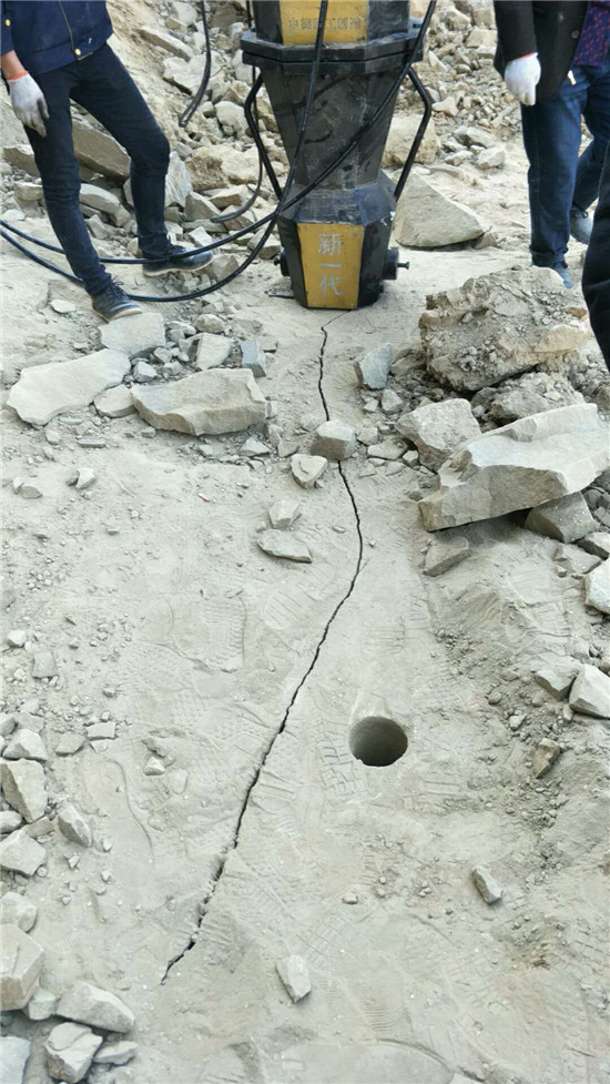 基坑开挖遇到坚硬岩石液压分裂机哪里有卖