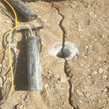 挖下水管道遇到岩石太硬挖机破碎锤打不动用劈裂机怒江-联系电话图片2