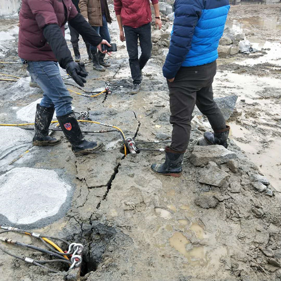 迪庆公路边坡岩石拆除代替炮锤破裂机器免费试用