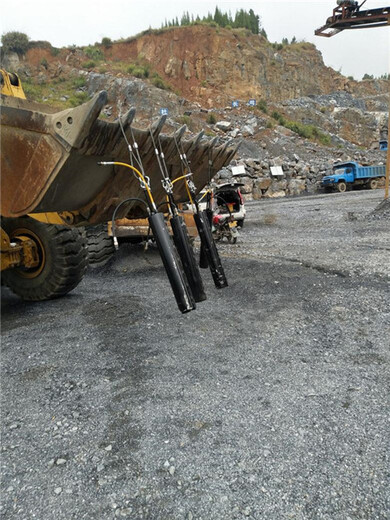 山东胶州岩石开采矿山劈裂机安全环保