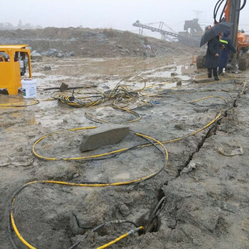 迁安静态分石机液压岩石破碎机液压静态爆破