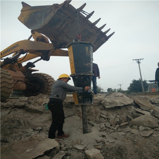 基坑开挖遇到坚硬岩石大型劈裂机鄂州厂家价格