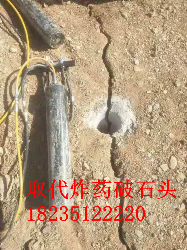 花岗岩太硬打不动用撑石机比炮机快很多广东湛江当地经销商