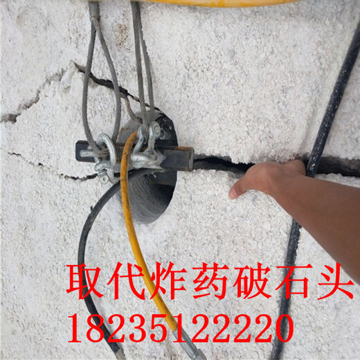 礦山開采石頭太硬不能放炮破碎錘打不動怎么辦用什么機(jī)器？山東濰坊成本