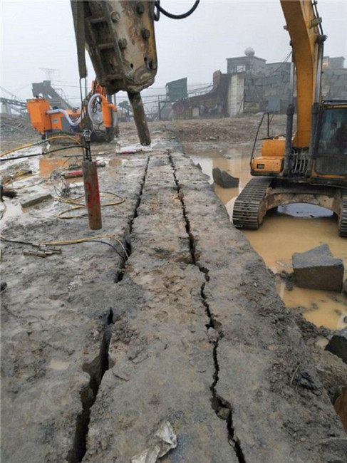 重庆江津地基开挖设备劈裂棒一套价格