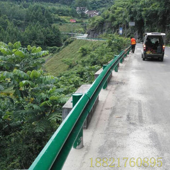 高速公路护栏板生产厂家波纹护栏板报价现货直销防撞护栏板