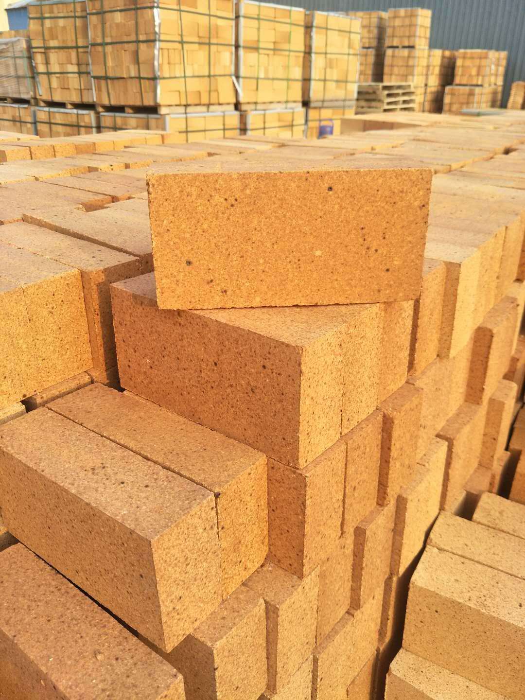 新密粘土砖厂家直销粘土砖轻质砖高铝砖异形砖