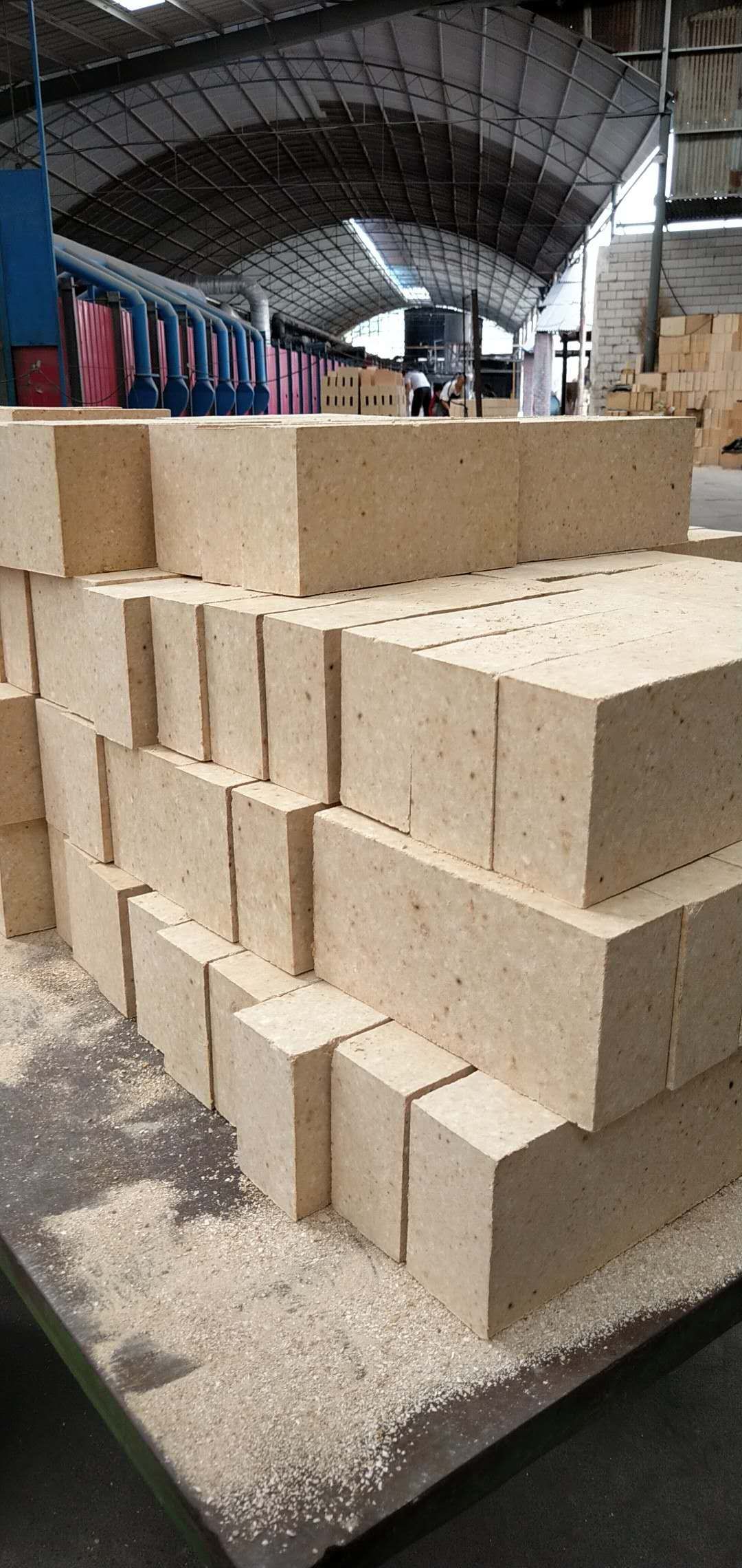 高铝砖耐火砖轻质砖粘土砖价格优惠质量好