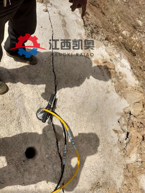 混凝土分裂机道路修建岩石破裂破石机石山破裂机莱芜