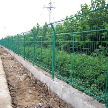 防护网围栏厂家道路护栏铁路公路隔离围栏铁路护栏框架防护网