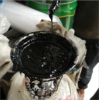 屋頂防水補(bǔ)漏液體瀝青補(bǔ)裂縫路面茂名東海牌陽(yáng)離子乳化瀝青200KG70#桶裝