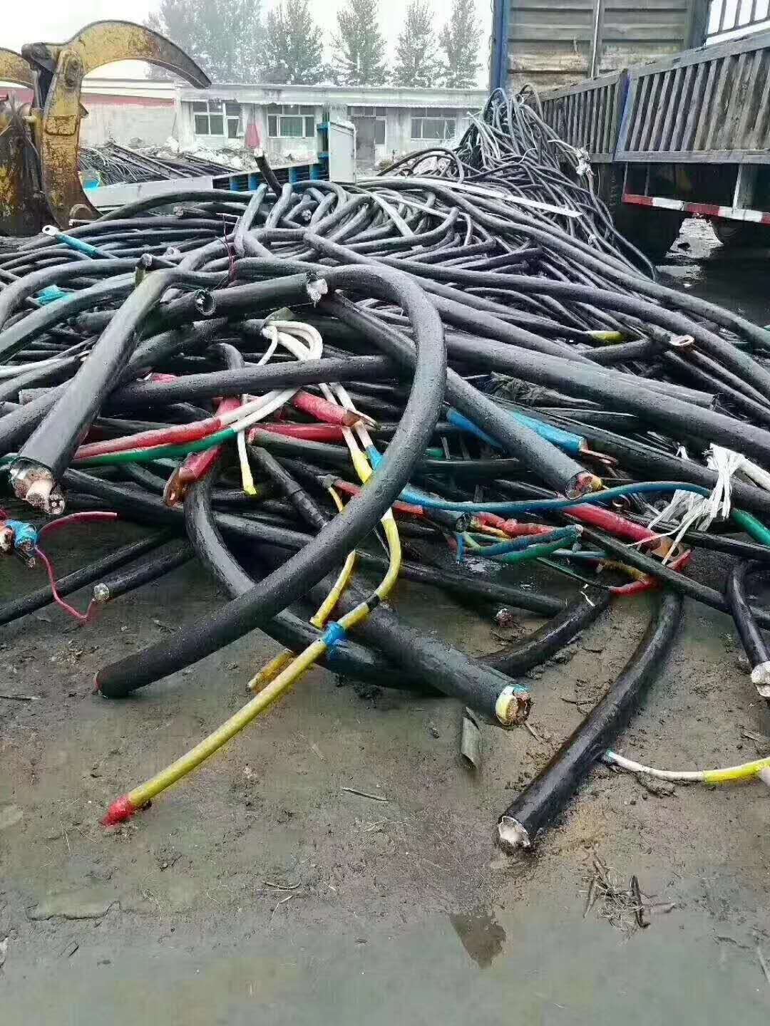 玉树400电缆回收  客户都说好