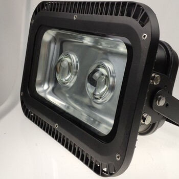 河南云軒供應(yīng)50w100w大功率冷庫(kù)投光燈冷庫(kù)led燈，適合8米以上大型冷凍庫(kù)食品廠
