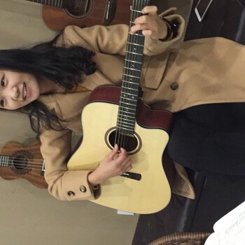 深圳龙岗学吉他爱联学吉他民谣和古典的区别在哪里