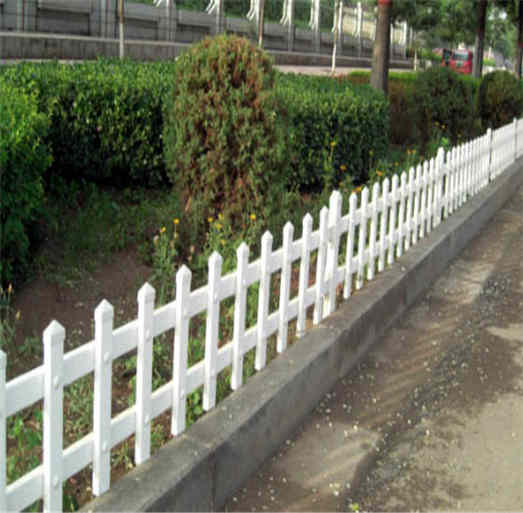 洛阳市西工区包立柱pvc塑钢护栏