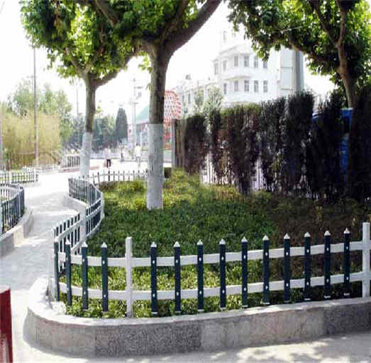 河南省濮阳市塑钢栅栏            _木纹色护栏,墨绿色护栏