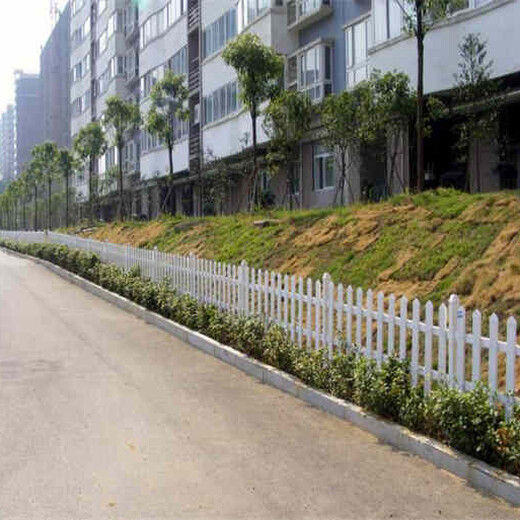 河南省周口市庭院围栏护栏花园厂商出售