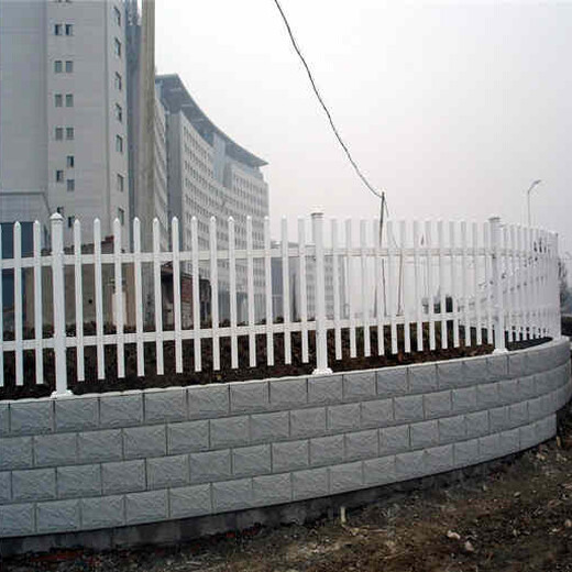 四川遂宁塑钢护栏塑钢围栏厂怎么安装