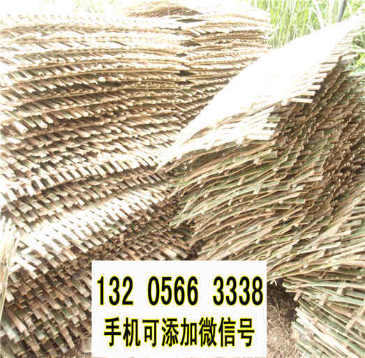 云南丽江防腐木栅栏围栏白色木质护栏竹篱笆竹子护栏
