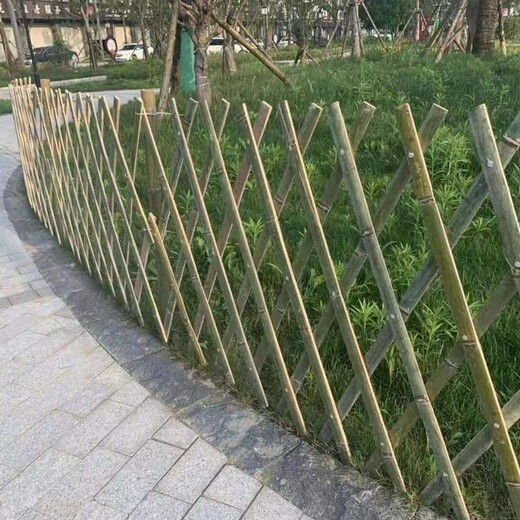 崇文伸缩栅栏碳化防腐木竹篱笆竹子护栏