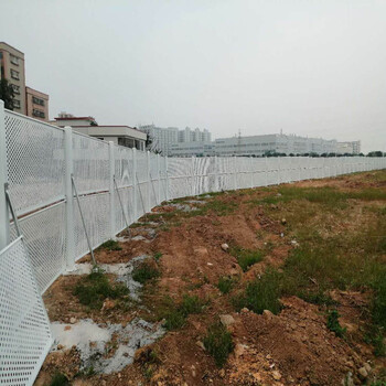 沿海城市可移動裝配式白色圓孔洞洞隔離沖孔圍擋