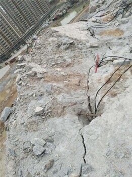 东方市岩石撑石机路基开挖日常保养
