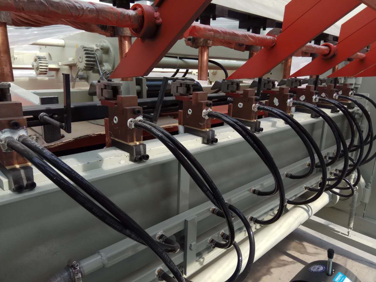 厂家 煤矿支护网排焊机:钢筋网焊机的作用与功能压焊机