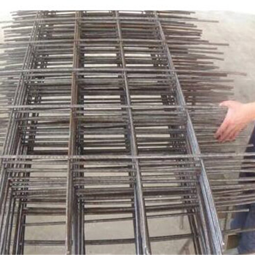 排焊机隔离栅板网矿用多点式特点及用途