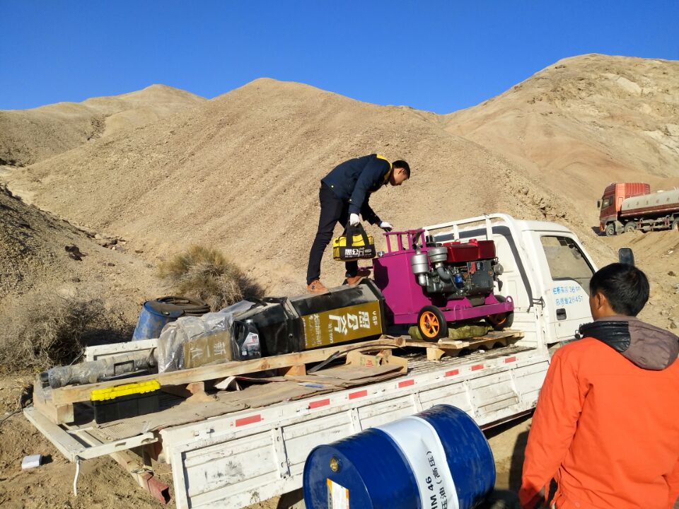 水库修建矿山铁矿开采机械设备劈裂器