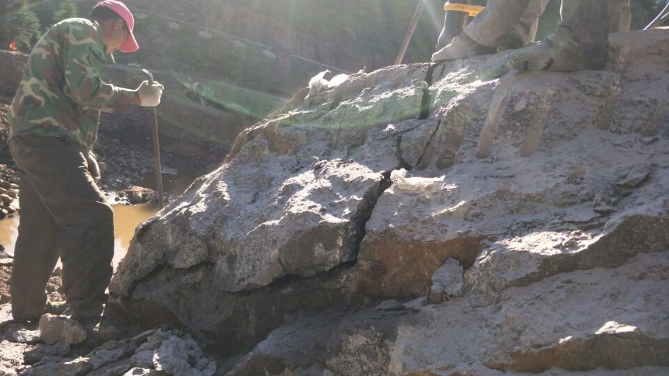 沟渠挖掘基础开挖大型棒配套设备