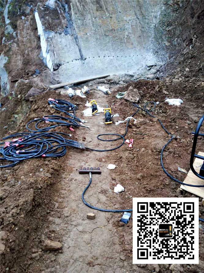 道路修建硬石破除快的机器劈石机产量本计算