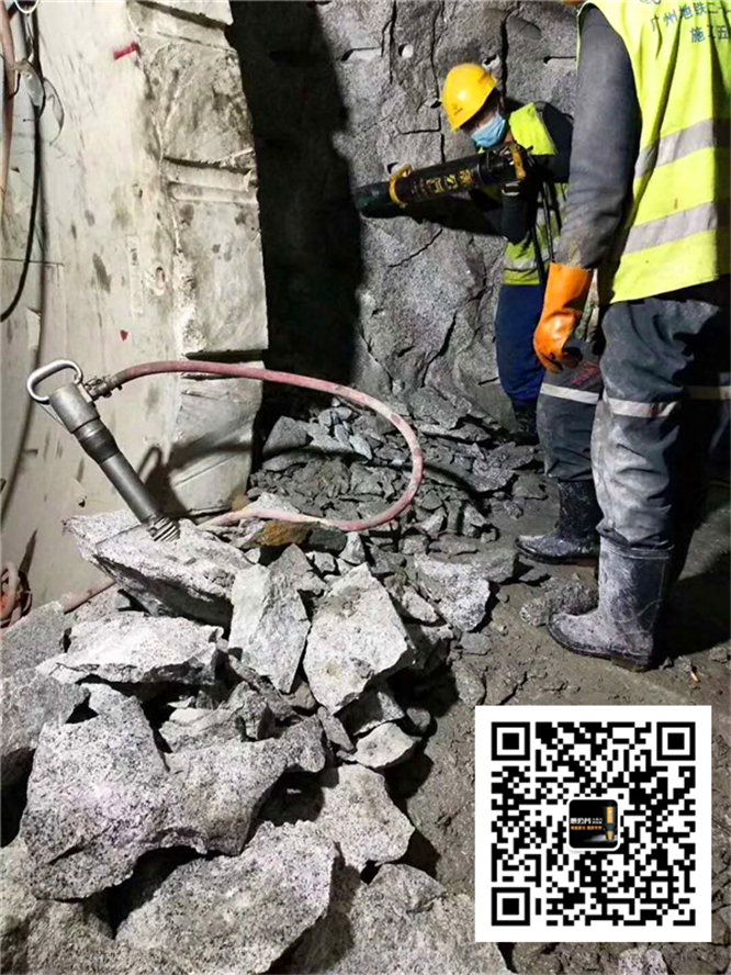 鸡西市隧道掘进打石头破石机器开石头视频