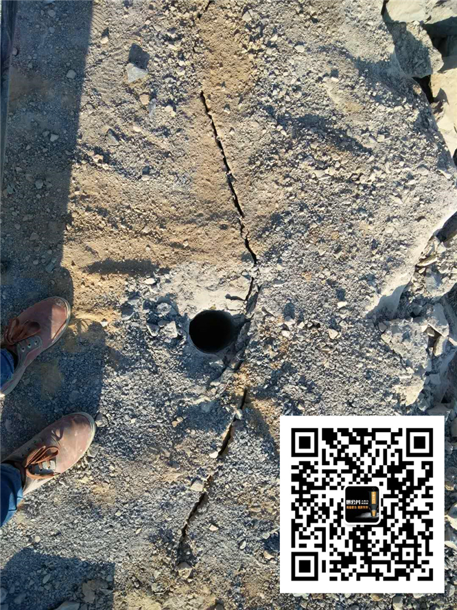 惠州市石英岩岩石开挖石头很硬不能放炮劈力棒
