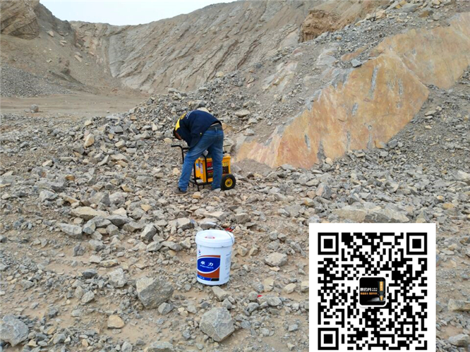 汾西县建筑挖地基破岩石劈石机开采案例