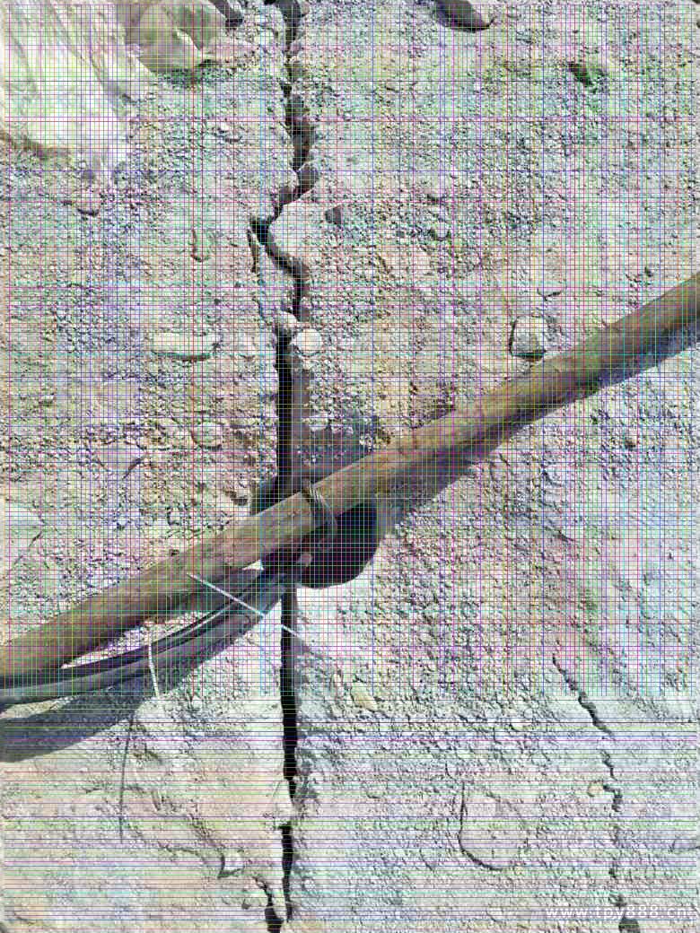 福州采石场破裂石块一套劈石棒电话卖价