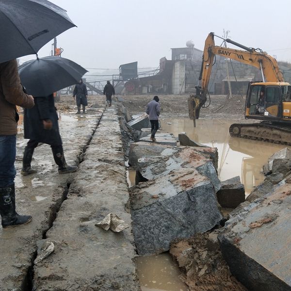 贵州贵阳公路修建岩石撑石机硬石分解机
