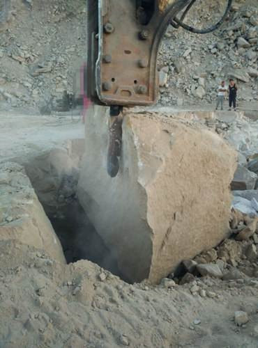 榆林市开挖井桩岩石开采设备隧道掘进劈石机分裂机