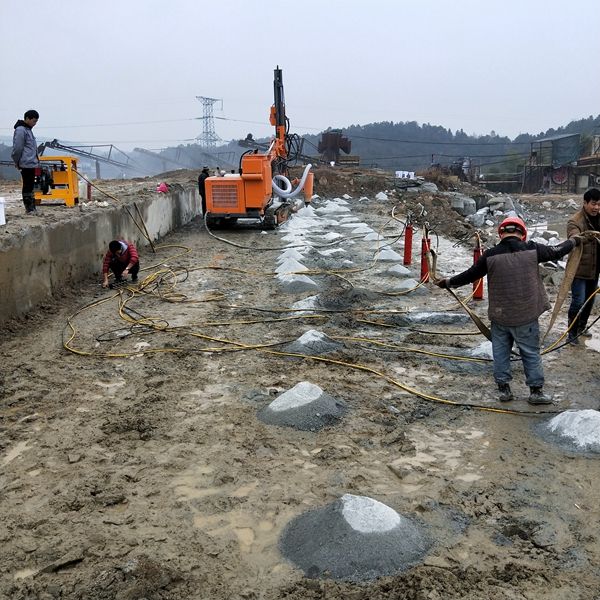 邊坡硬巖石脹剝分離設備頂石器