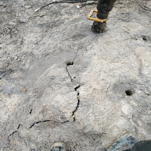 边坡硬岩石胀剥分离设备撑石器