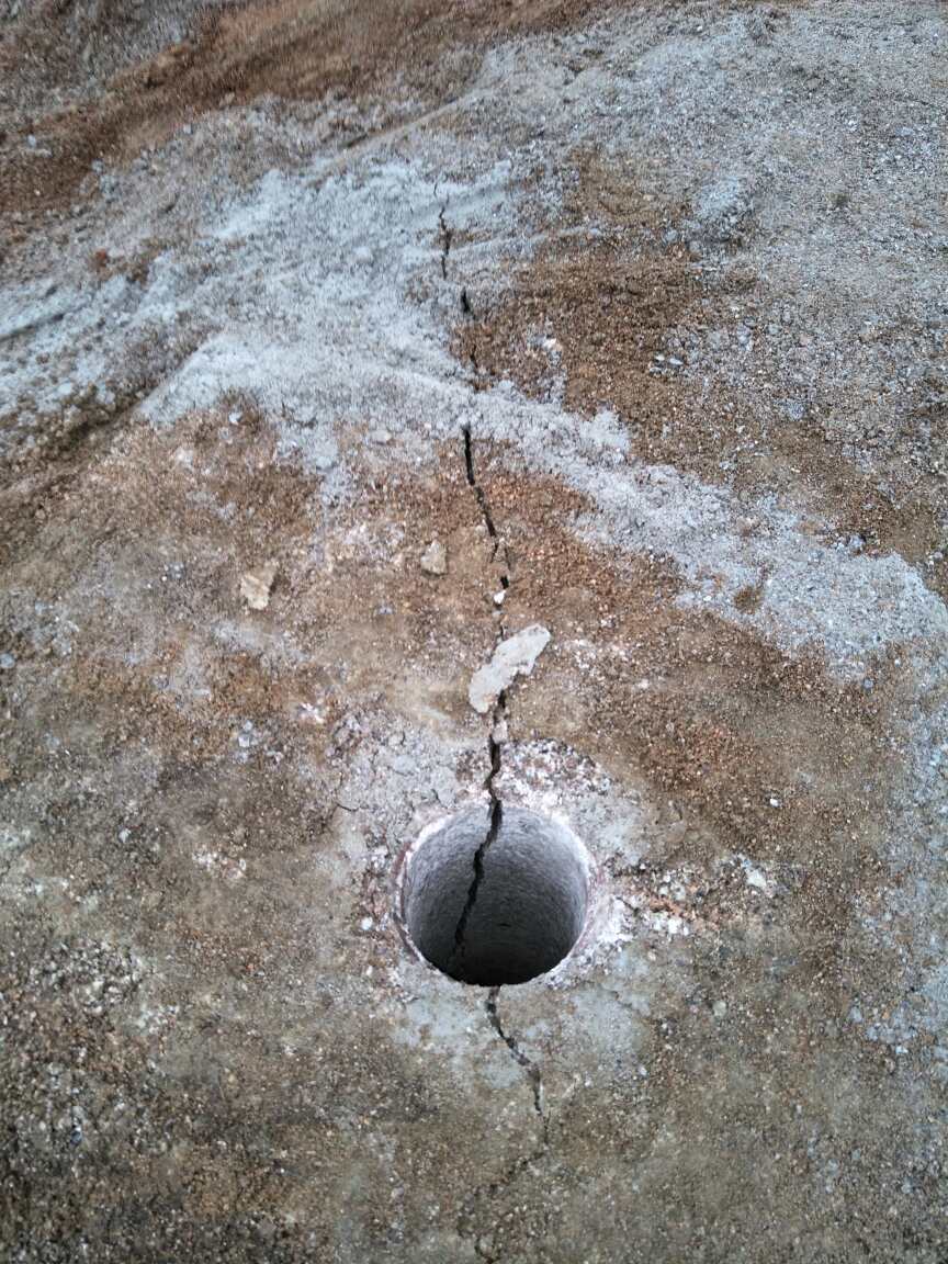 露天礦山開采石頭用什么機(jī)器設(shè)備四川眉山