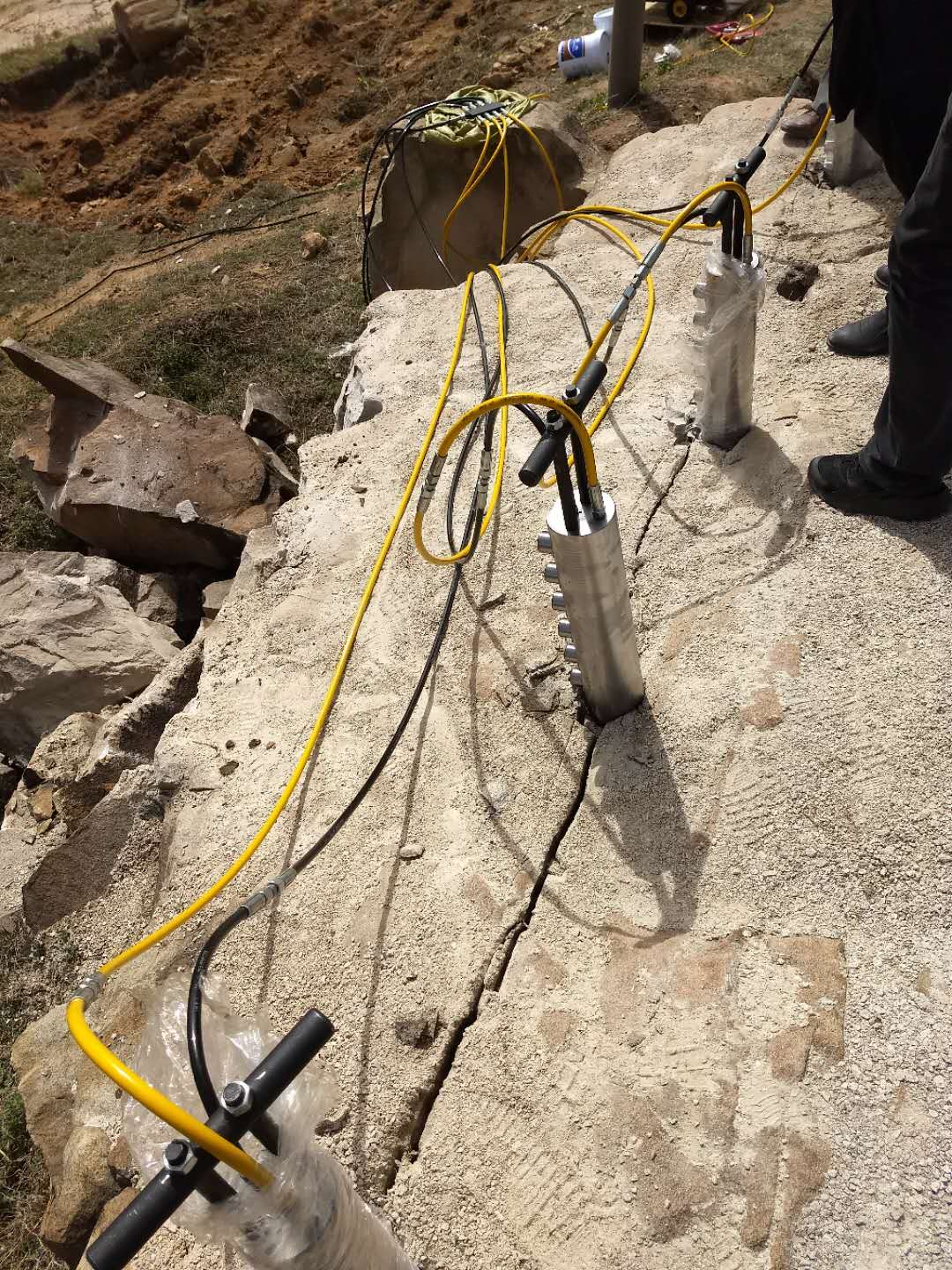 劈裂器板材廠石頭二次破碎分石機(jī)
