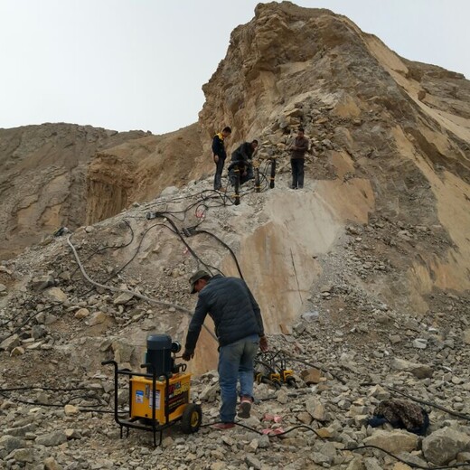 宁德蕉城岩石材厂开挖破石器