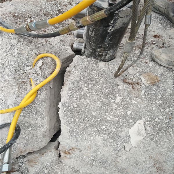 淳化县基坑挖掘硅石破裂器很厉害
